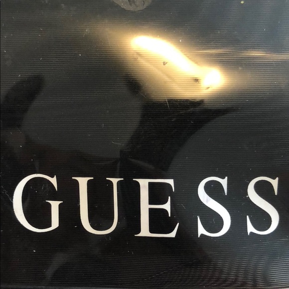 Super cute chunky Guess watch with case! - Picture 1 of 4